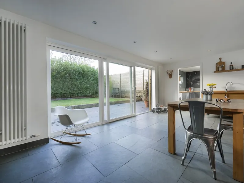 Sliding Windows — Gallery Earlsfield